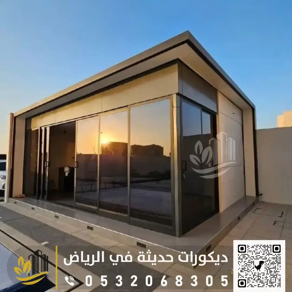 بيت زجاج في السطح في شرق الرياض في حي غرناطة
