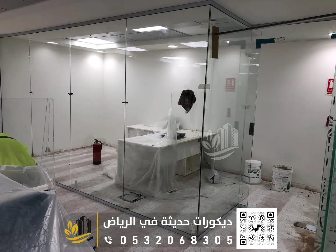 تفصيل قواطع زجاج سكريت شفافة في الرياض